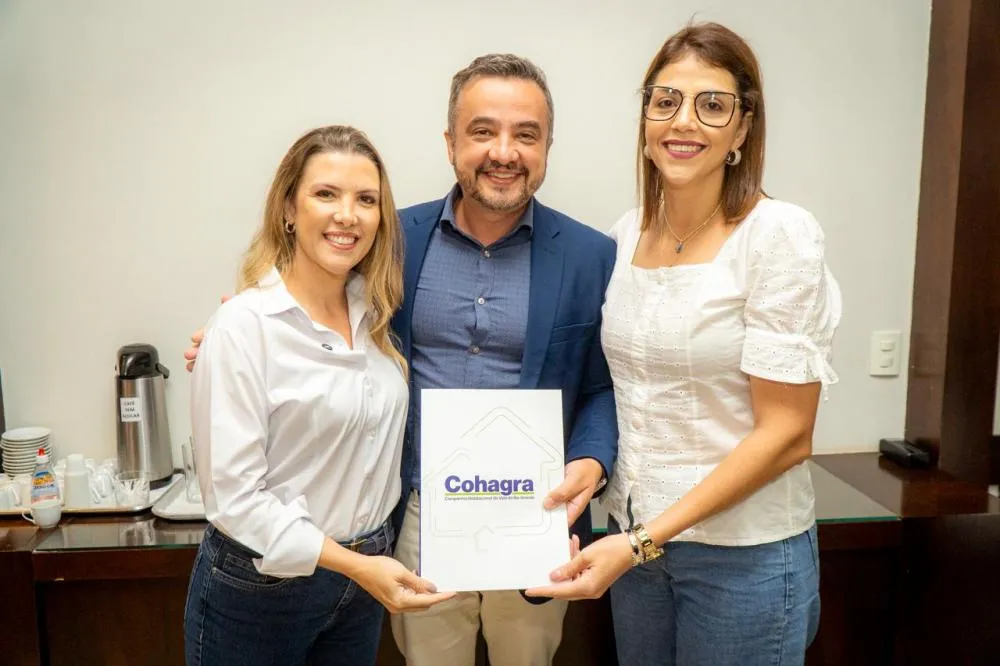 Mutirão de escrituras é anunciado em Uberaba e novo projeto habitacional avança após visita da Cohab-MG
