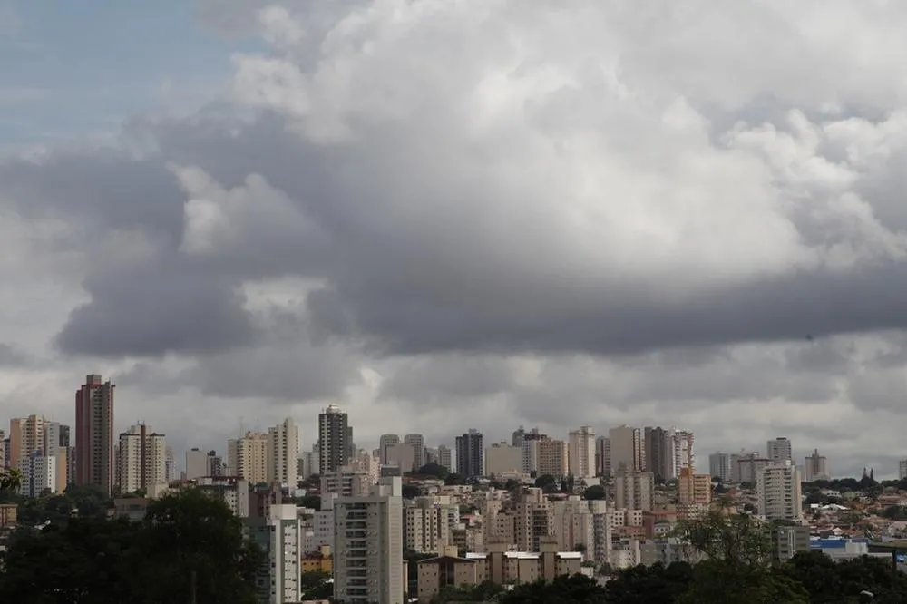 Evento “Parque da Alegria” é adiado em Uberlândia devido à chuva