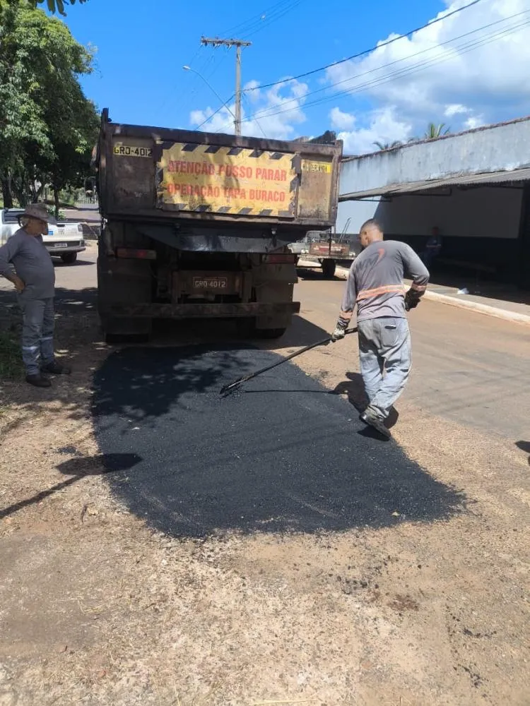 Buracos viram prioridade e operação emergencial tenta recuperar vias em distritos de Araguari