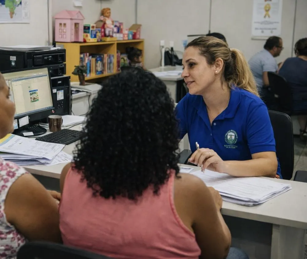 Mulheres dominam atendimentos sociais em Uberaba e dados expõem desigualdades profundas