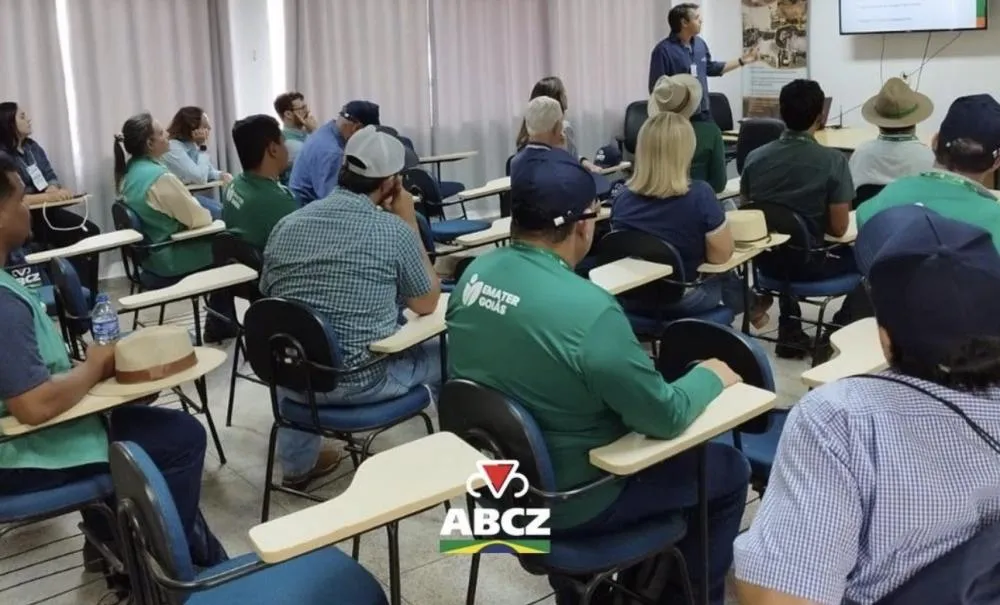 Treinamento da ABCZ aposta em genética para transformar a pecuária leiteira em Goiás