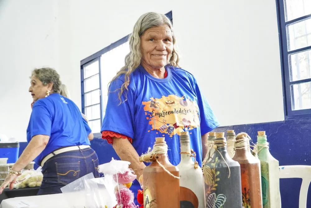Idosas mostram arte e empreendedorismo na 1ª Feira 60+ da UAI