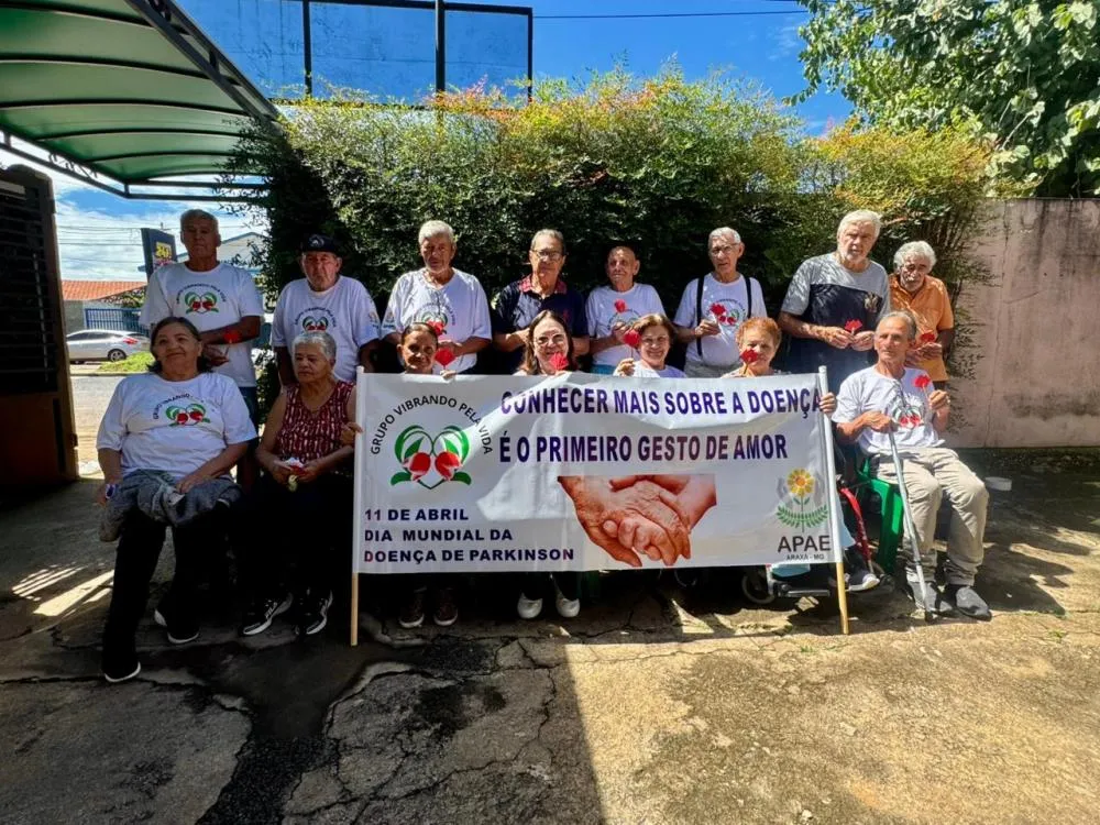 Atendimento gratuito em Araxá amplia suporte a pessoas com Parkinson e fortalece cuidado interdisciplinar
