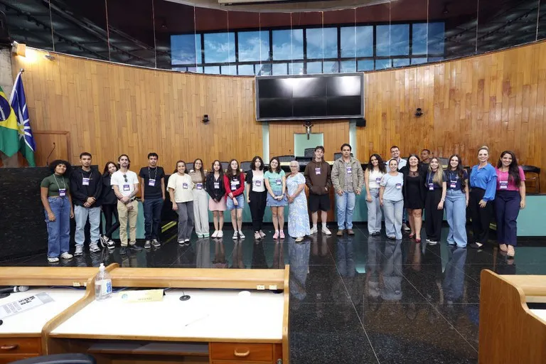 Jovens discutem preconceito e inclusão em encontro do Parlamento Jovem em Uberlândia