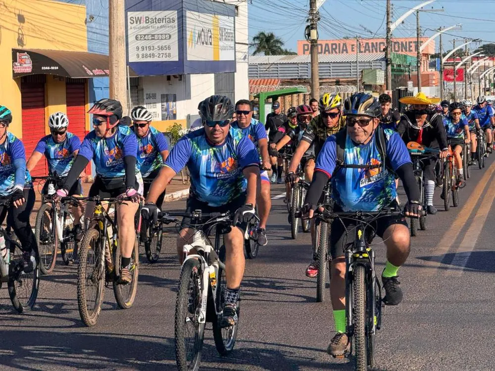 Multidão nas trilhas e solidariedade em alta: evento mobiliza centenas e arrecada alimentos em Araguari