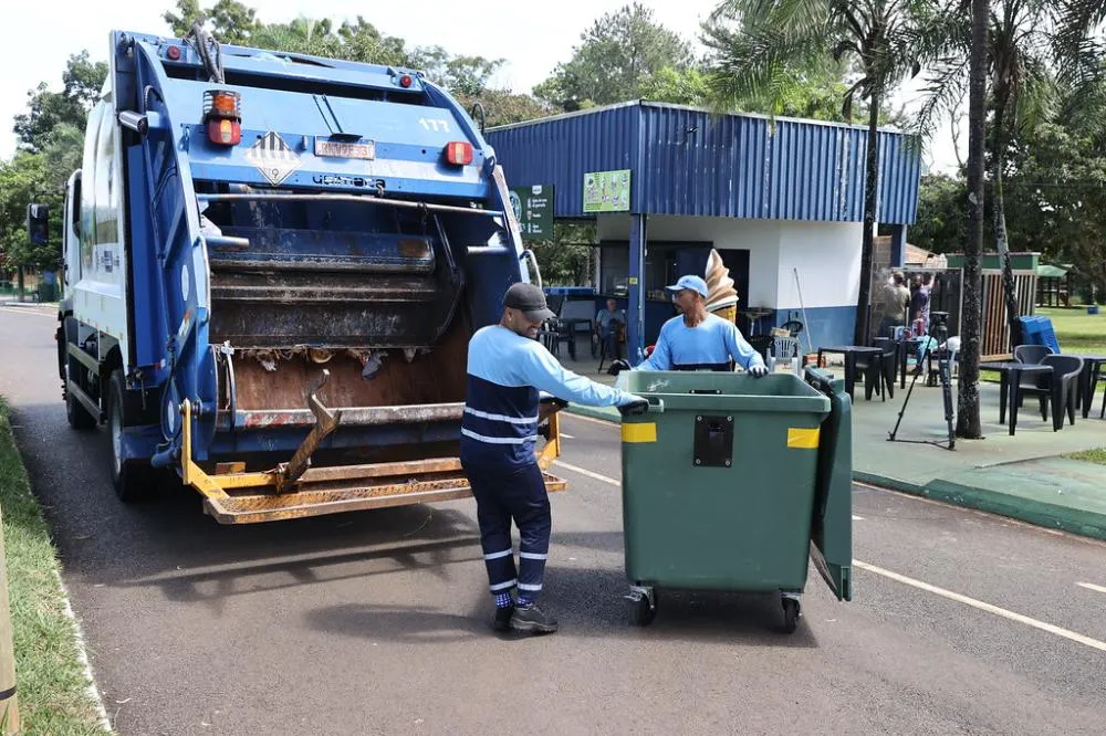Coleta de orgânicos no Parque do Sabiá retira 20 toneladas de resíduos do aterro em duas semanas