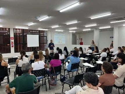 UBERLÂNDIA REFORÇA CONTROLE SOBRE MEDICAMENTOS COM CAPACITAÇÃO PARA DROGARIAS