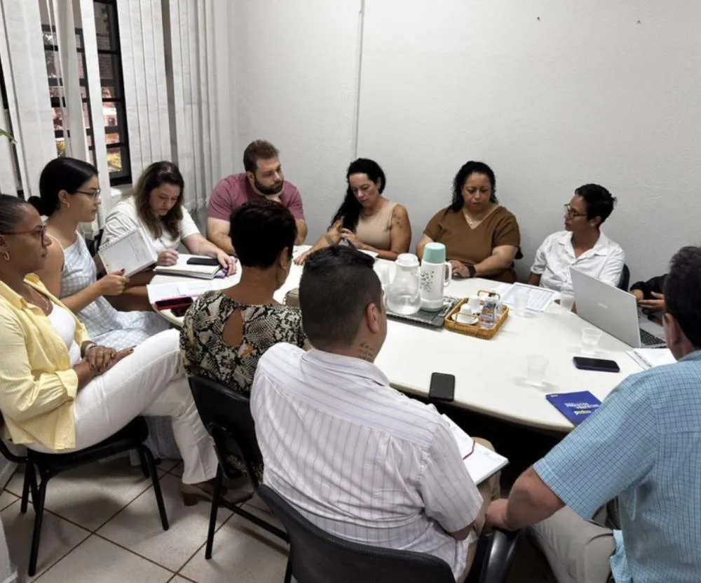 PREFEITURA DE UBERABA DISCUTE REAJUSTE DO MAGISTÉRIO, MAS APONTA LIMITAÇÕES ORÇAMENTÁRIAS