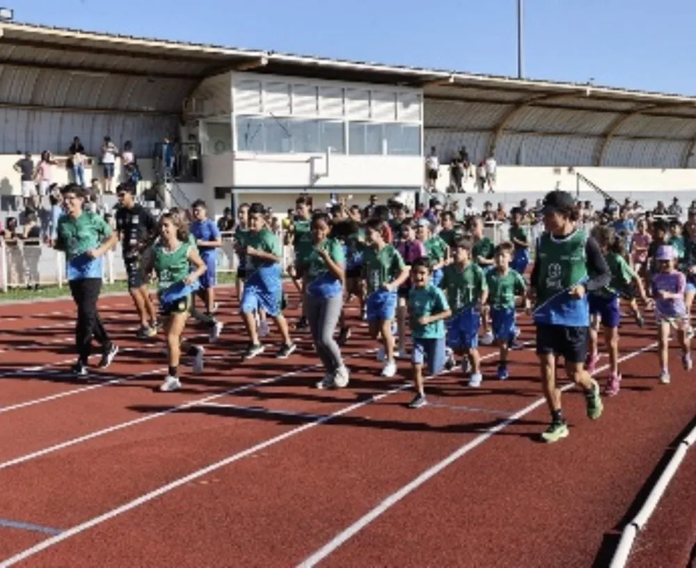 FESTIVAL DE ATLETISMO EM UBERLÂNDIA REÚNE 250 PARTICIPANTES E DESTACA FORMAÇÃO ESPORTIVA DE JOVENS