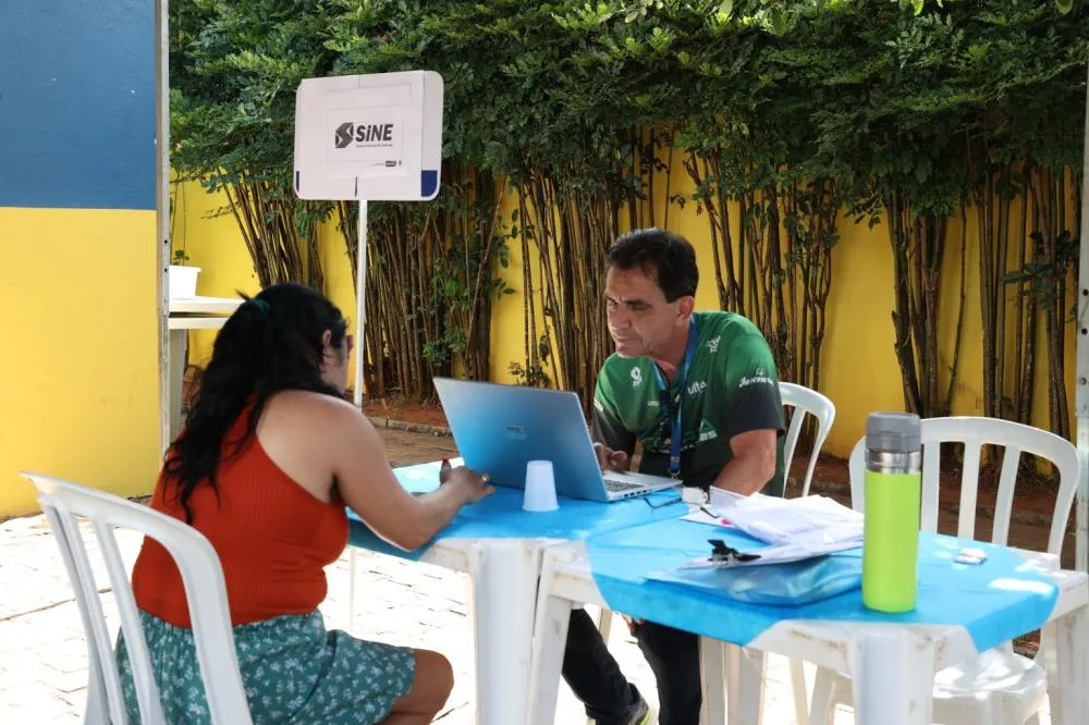 MAIS DE 700 VAGAS SERÃO OFERTADAS EM AÇÃO DO SINE EM BAIRRO DE UBERLÂNDIA