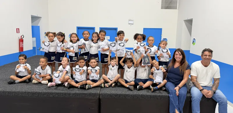 VACINAÇÃO EM ESCOLAS RURAIS E ENTREGA DE UNIFORMES MOVIMENTAM REDE MUNICIPAL EM ARAXÁ