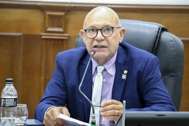 EMENDA DE R$ 500 MIL PARA ESCOLA EM UBERABA GANHA DESTAQUE EM MEIO A ARTICULAÇÕES POLÍTICAS