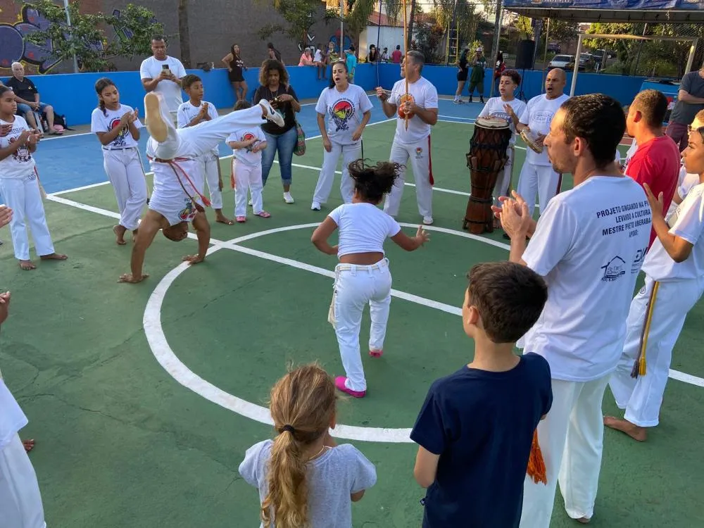 PRAÇA REVITALIZADA EM UBERABA GANHA NOVO USO E RECEBE EVENTO CULTURAL COM ARTISTAS DA REGIÃO