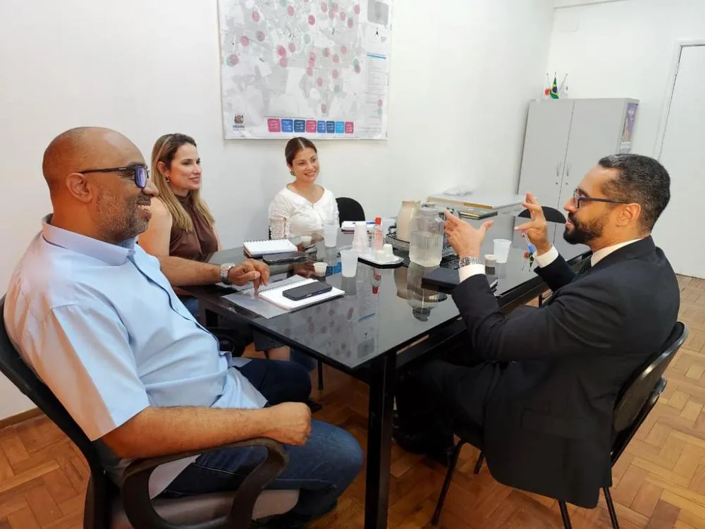 PROMOTORIA VISITA SEDS E REFORÇA PRESSÃO POR MELHOR ATENDIMENTO À POPULAÇÃO IDOSA