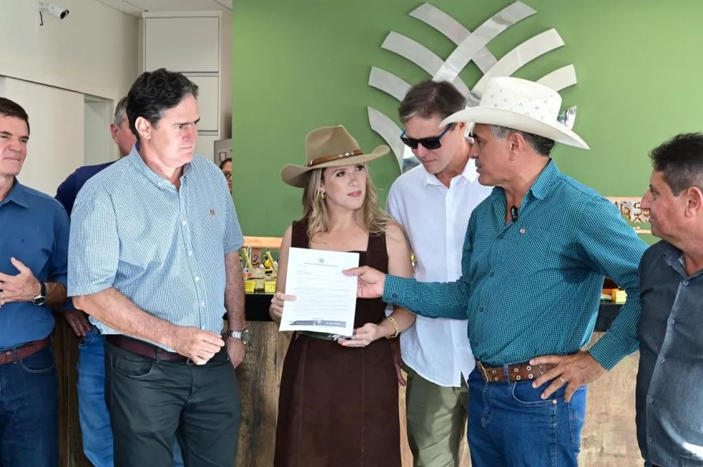 UBERABA RECEBE 5 MIL DOSES DE SÊMEN BOVINO E REFORÇA APOSTA EM MELHORAMENTO GENÉTICO NO CAMPO