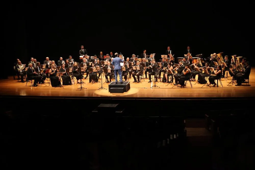 CONCERTO DAS MÃES LOTA TEATRO E REFORÇA PAPEL DA CULTURA EM UBERLÂNDIA