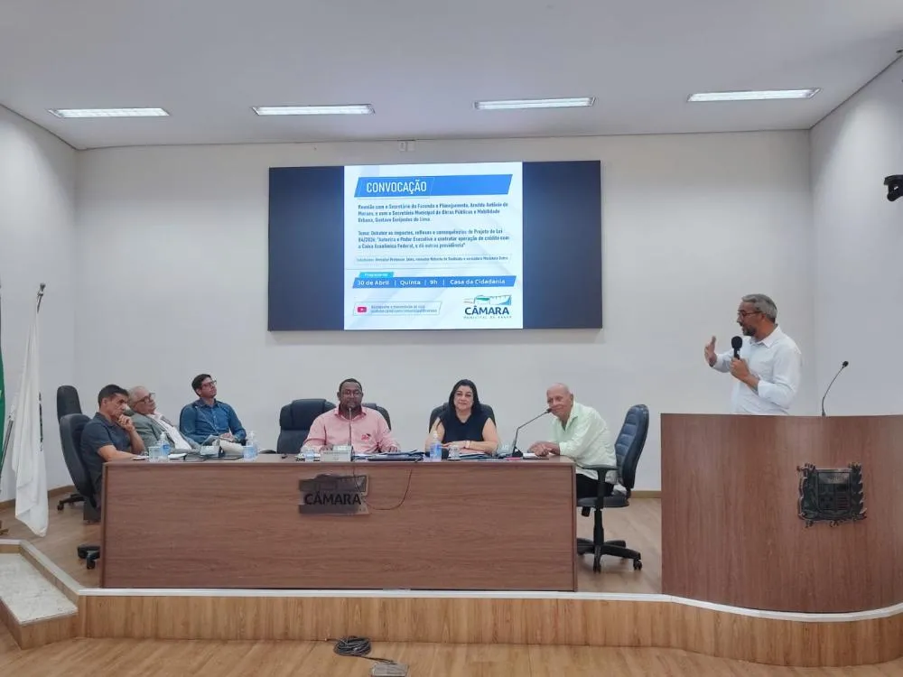 PROJETOS AVANÇAM, MAS COBRANÇAS POR SAÚDE E PAVIMENTAÇÃO GANHAM FORÇA EM ARAXÁ