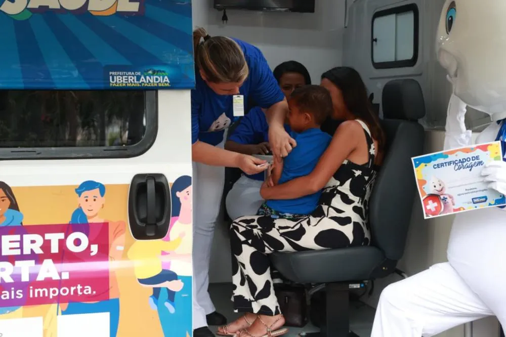 Uberlândia aplica quase 3 mil doses no Dia D de Vacinação e reforça alerta sobre metas ainda não atingidas