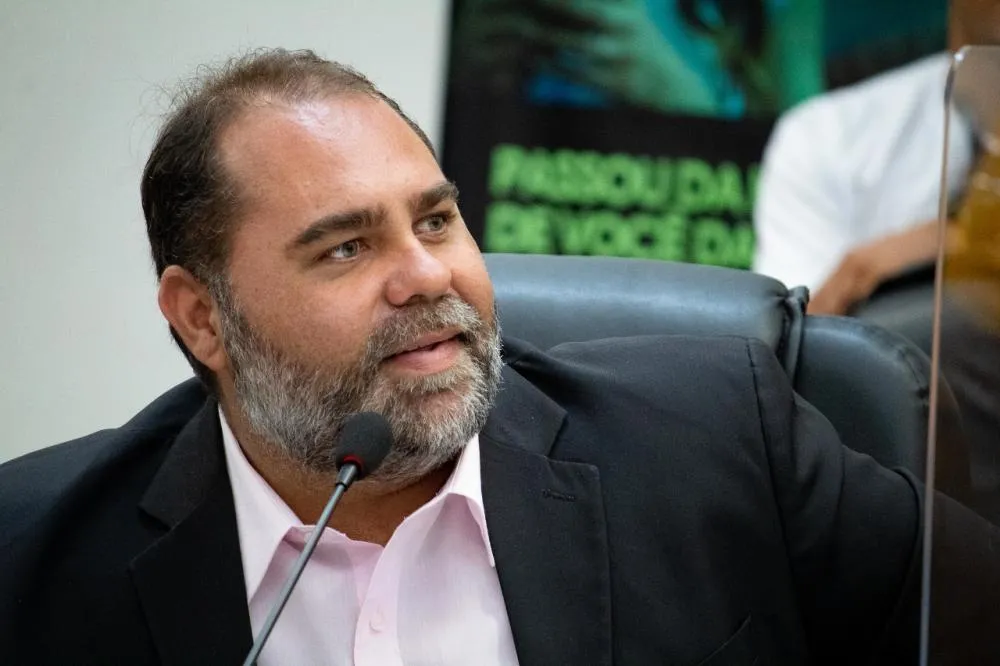 TÚLIO MICHELI RECUA DE PRÉ CANDIDATURA E MOVIMENTAÇÃO NO PSDB EXPÕE DISPUTA INTERNA EM UBERABA