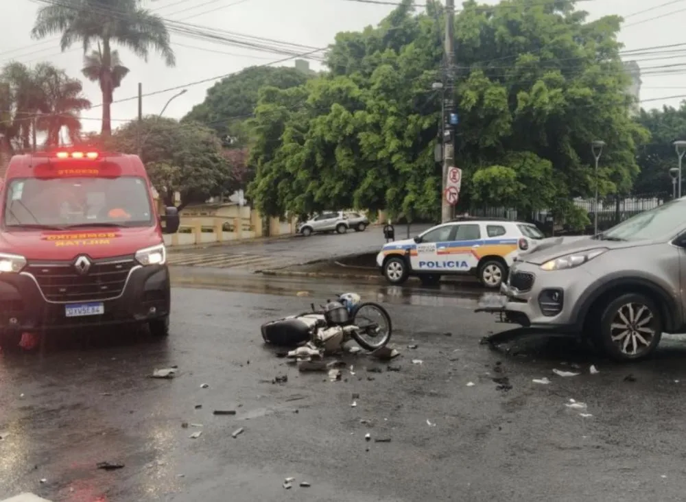 ARAXÁ REGISTRA UM ACIDENTE DE TRÂNSITO A CADA 6 HORAS E NÚMEROS ACENDEM ALERTA
