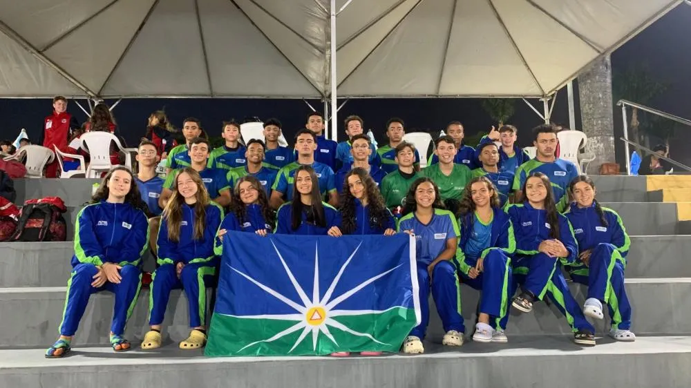 UBERLÂNDIA SURPREENDE POTÊNCIAS DA NATAÇÃO E GARANTE VICE NO SUDESTE INFANTOJUVENIL