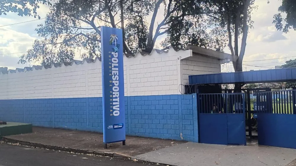 PREFEITURA ABRE VAGAS GRATUITAS DE BASQUETE E AMPLIA PROJETOS ESPORTIVOS EM UBERLÂNDIA