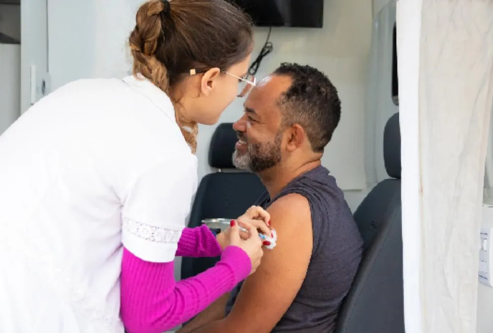 Dia D da Multivacinação aplica 958 doses e atualiza quase 500 cartões em Uberaba