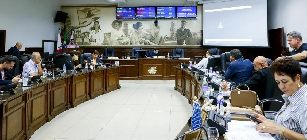 APROVADOS COBRAM NOMEAÇÕES E CÂMARA DE UBERABA ANUNCIA REESTRUTURAÇÃO ANTES DAS CONVOCAÇÕES