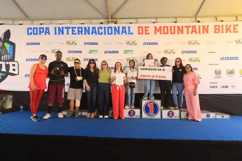 MAIS DE 7,5 MIL ALUNOS PARTICIPAM DE CONCURSO E VENCEDORES LEVAM BICICLETAS EM ARAXÁ