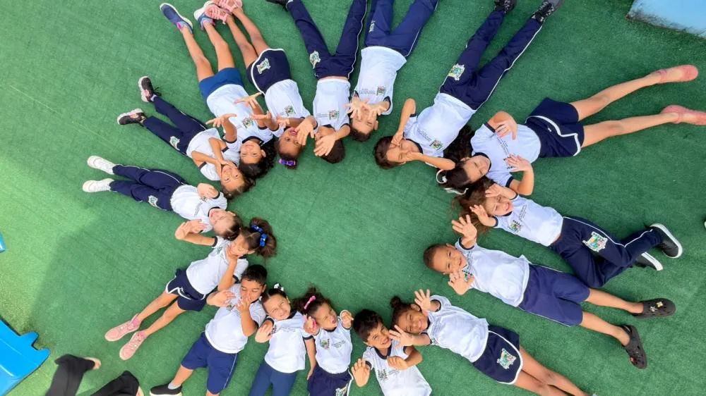 ARAXÁ ATINGE ÍNDICE DE EXCELÊNCIA E CONQUISTA MEDALHA OURO EM PROGRAMA QUE MONITORA A PRESENÇA DE ALUNOS NAS ESCOLAS