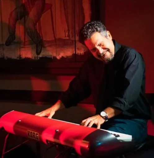 Espetáculo “Viva Elvis” promete emocionar Uberaba com noite de música, dança e nostalgia no Teatro SESI