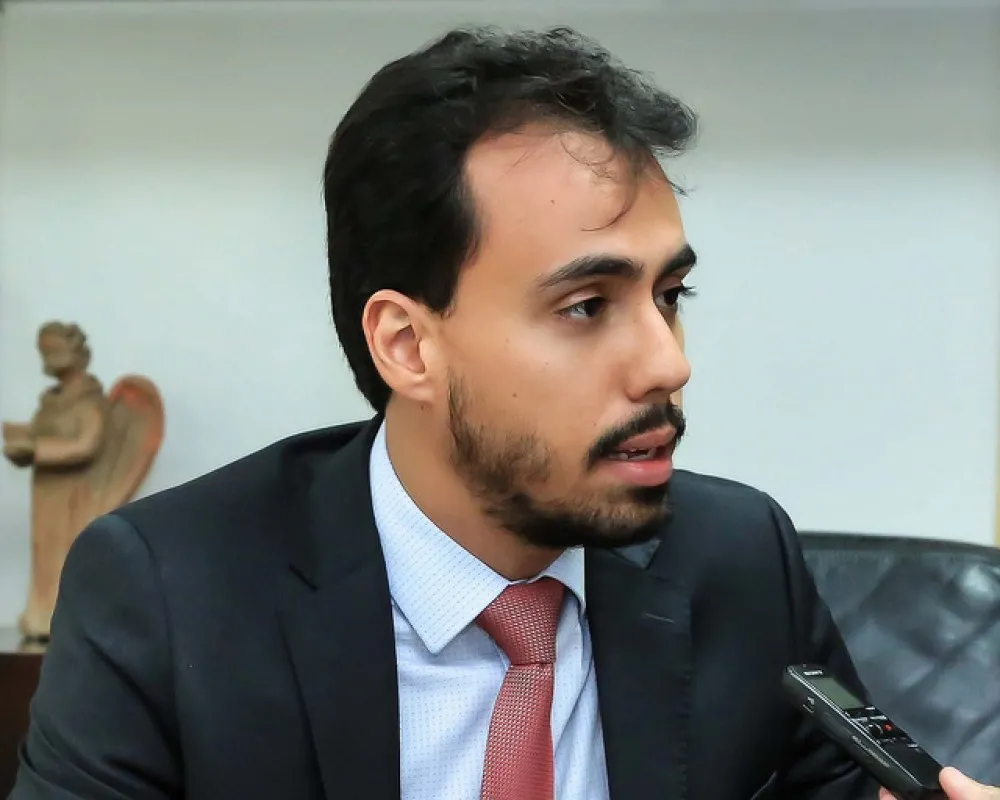 RELATÓRIO DA CEI DO LIXO SEGUE PARA INVESTIGAÇÃO E EXPÕE COMPLEXA REDE DE CONTRATOS EM UBERABA