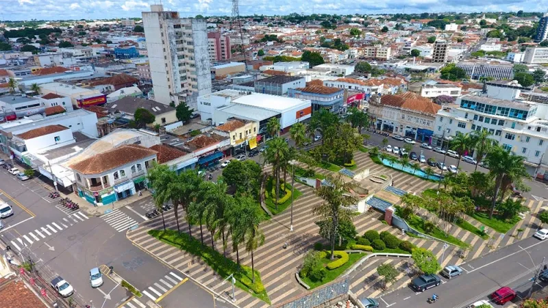 “Vem pra Praça” transforma Araguari em palco de arte, música e convivência nesta sexta-feira
