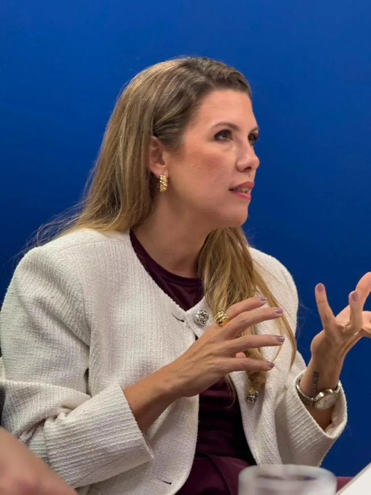 EM BRASÍLIA, ELISA BUSCA DESTRAVAR OBRAS E GARANTIR NOVOS INVESTIMENTOS PARA A EDUCAÇÃO DE UBERABA