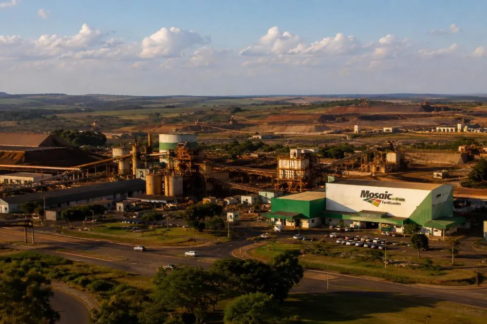 CRISE DOS FOSFATADOS REDESENHA A ECONOMIA E MUDA ROTAS NO TRIÂNGULO MINEIRO