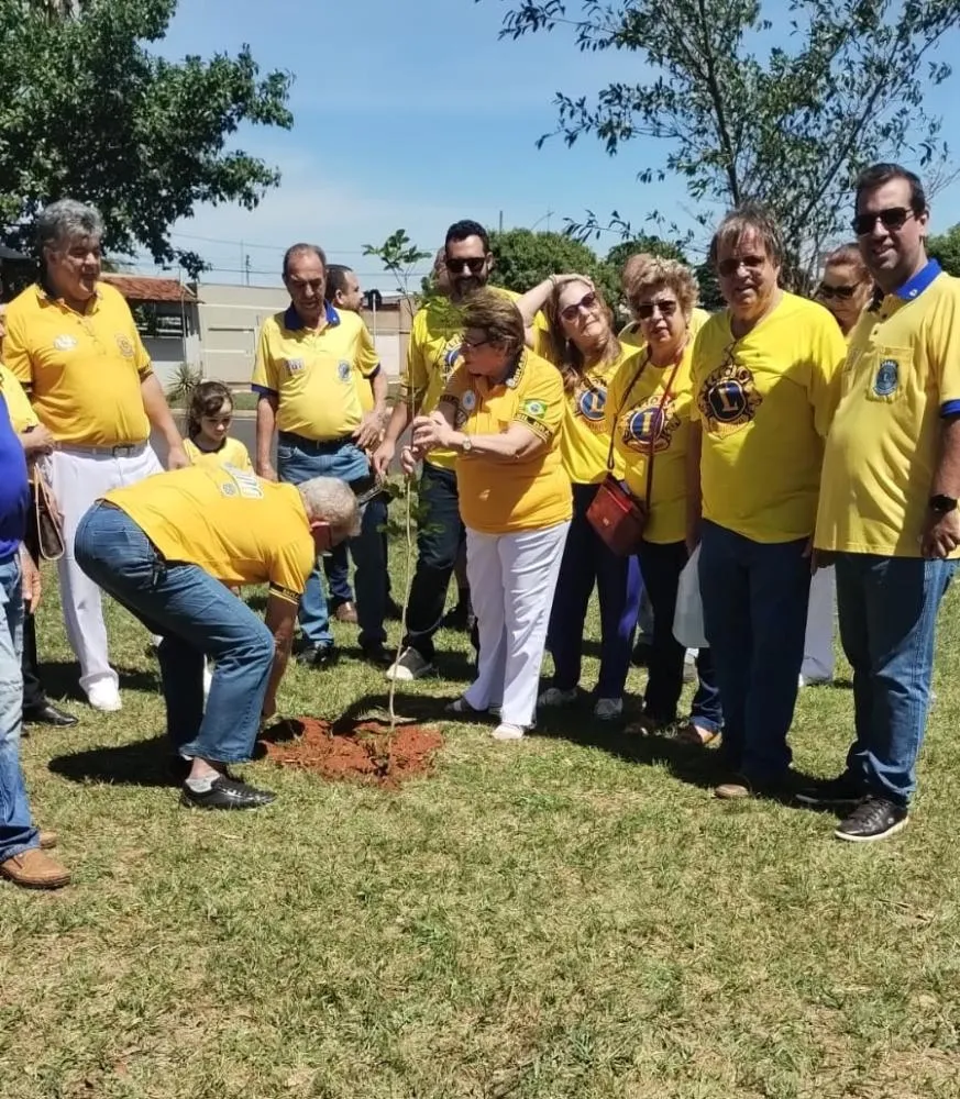 Lions Clube Sete Colinas celebra 43 anos com visita oficial da Governadora do Distrito DLB-3