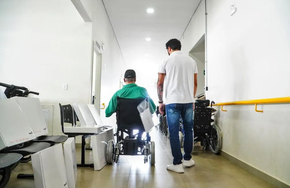 UBERABA RECEBE OFICINA ITINERANTE PARA AVALIAR PACIENTES QUE PRECISAM DE CADEIRAS DE RODAS