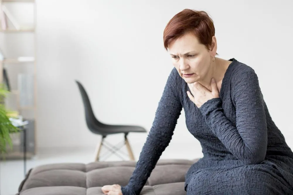 INFARTO APÓS A MENOPAUSA PODE OCORRER SEM DOR NO PEITO E ACENDE ALERTA PARA MULHERES