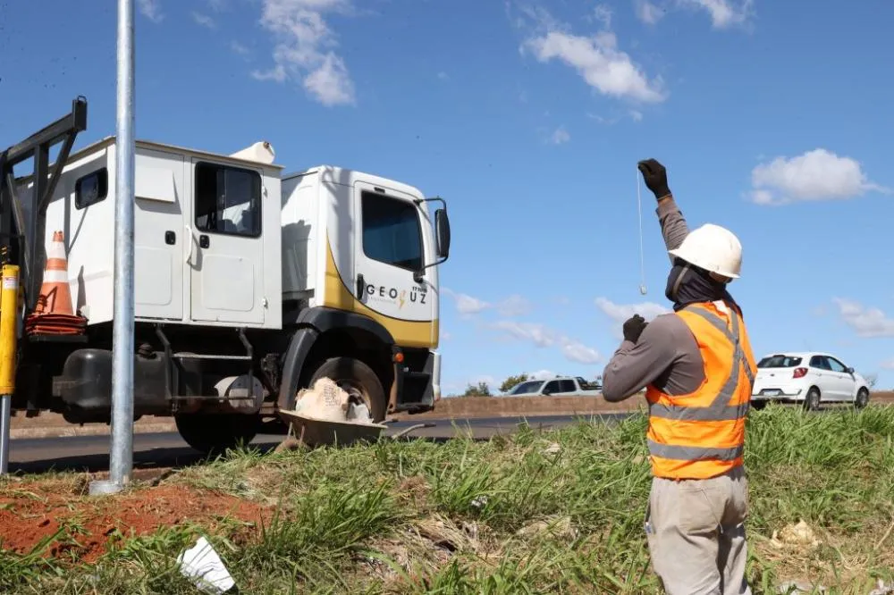 OBRA MILIONÁRIA PROMETE MAIS SEGURANÇA EM TRECHOS DAS BRs QUE CORTAM UBERLÂNDIA