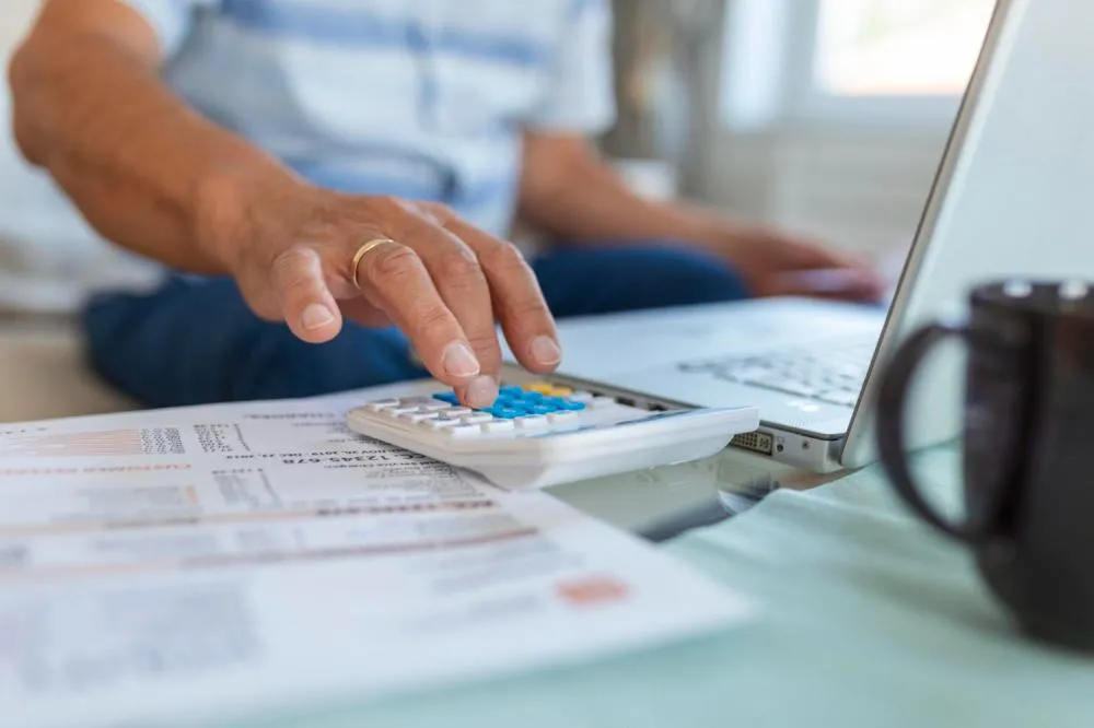 ESTUDO APONTA QUE IMPOSTO DE RENDA PESA MAIS PARA TRABALHADORES DO QUE PARA ALTAS RENDAS