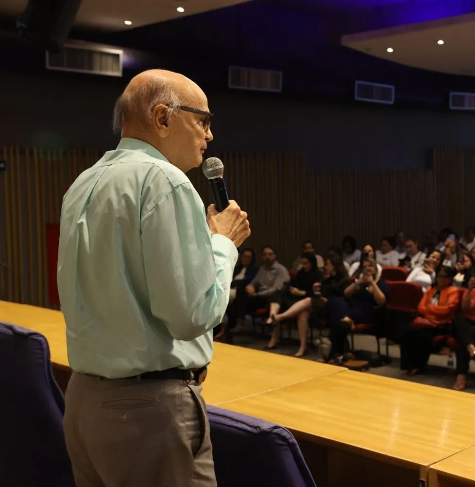 DRAUZIO VARELLA CONHECE EXPERIÊNCIAS DO SUS EM UBERLÂNDIA