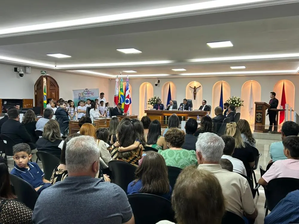 Professores e servidores públicos são homenageados em Sessão Solene da Câmara de Sacramento