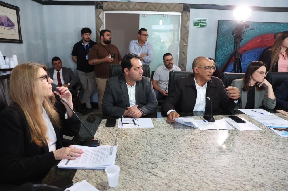 HOSPITAL MUNICIPAL ENTRA NA MIRA DA CÂMARA