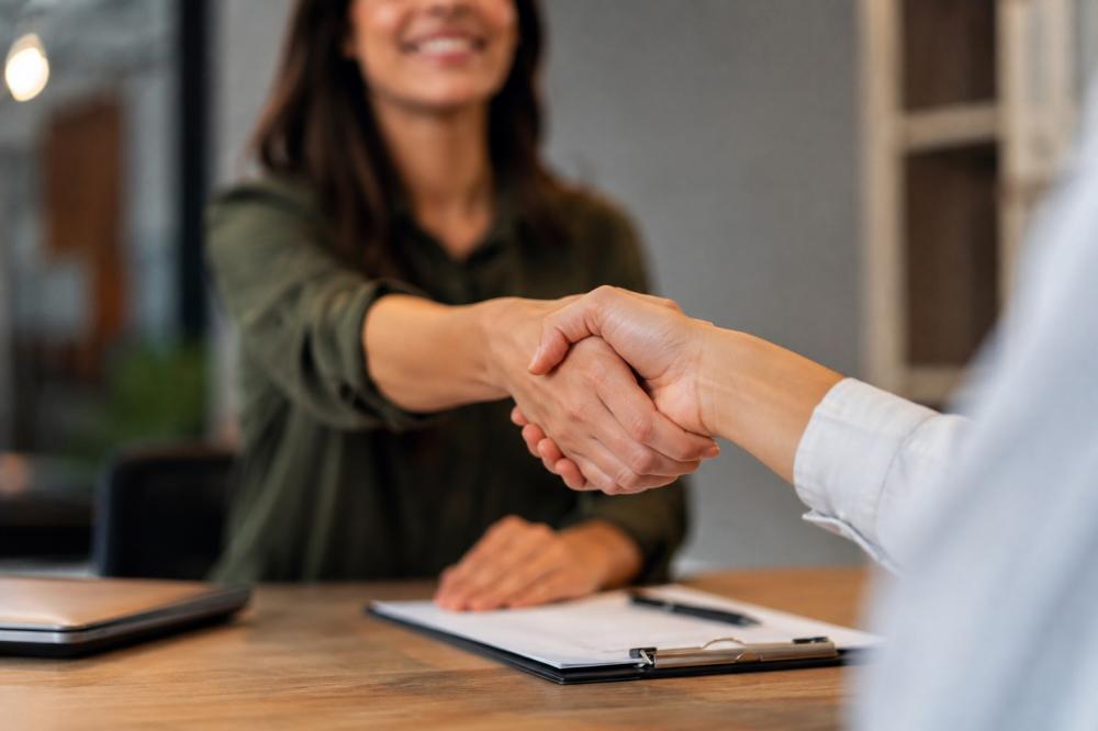 UBERLÂNDIA TEM NOVAS VAGAS DE EMPREGO E ESTÁGIO; SALÁRIOS CHEGAM A R$ 2 MIL