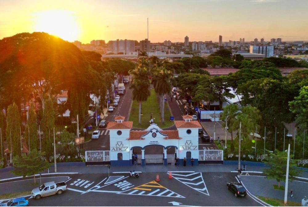 MÉRITO EXPOGENÉTICA HOMENAGEIA DESTAQUES DO AGRO HOJE