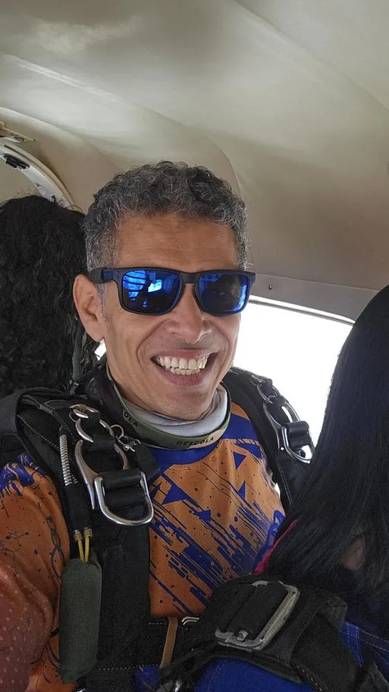 A trajetória de Evandro Barbosa, o homem que trocou o medo pela liberdade nas alturas