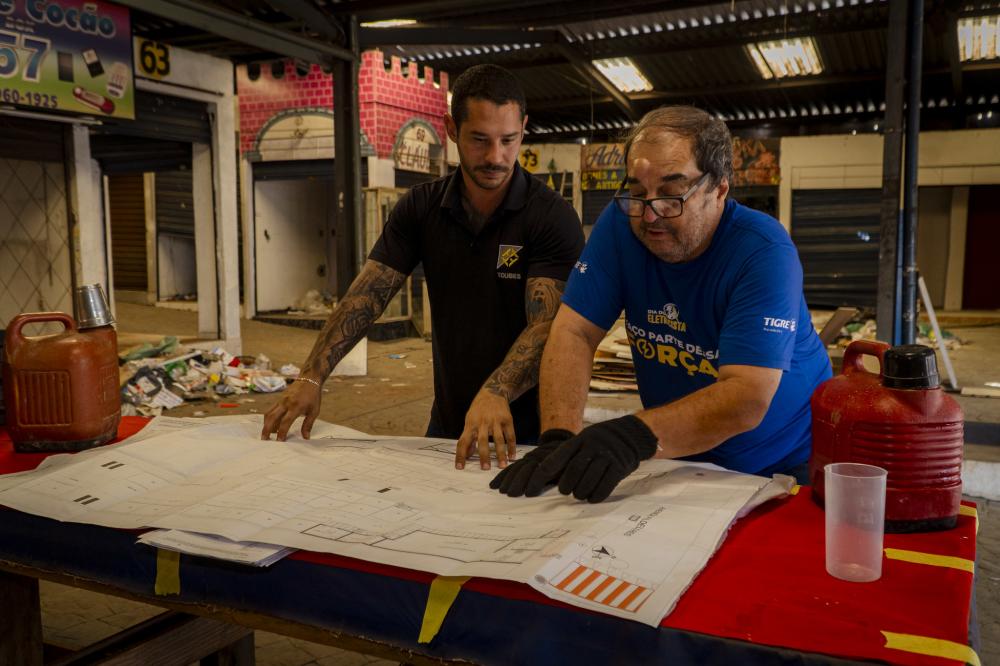 CAMELÓDROMO PROVISÓRIO JÁ FUNCIONA NO CENTRO DE UBERABA