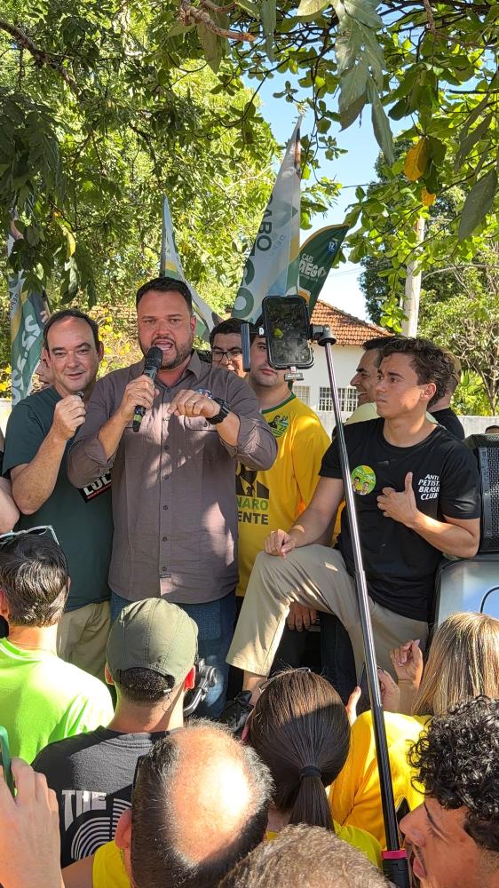 MANIFESTAÇÃO DO PÚBLICO COLOCA CABO DIEGO EM DESTAQUE DURANTE ATO DO PL EM UBERABA