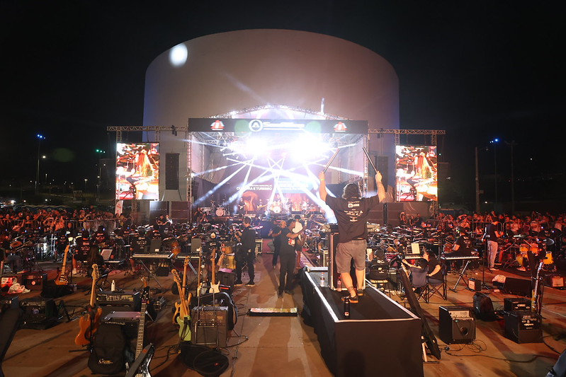 MAIS DE 500 MÚSICOS FAZEM APRESENTAÇÃO COLETIVA EM UBERLÂNDIA