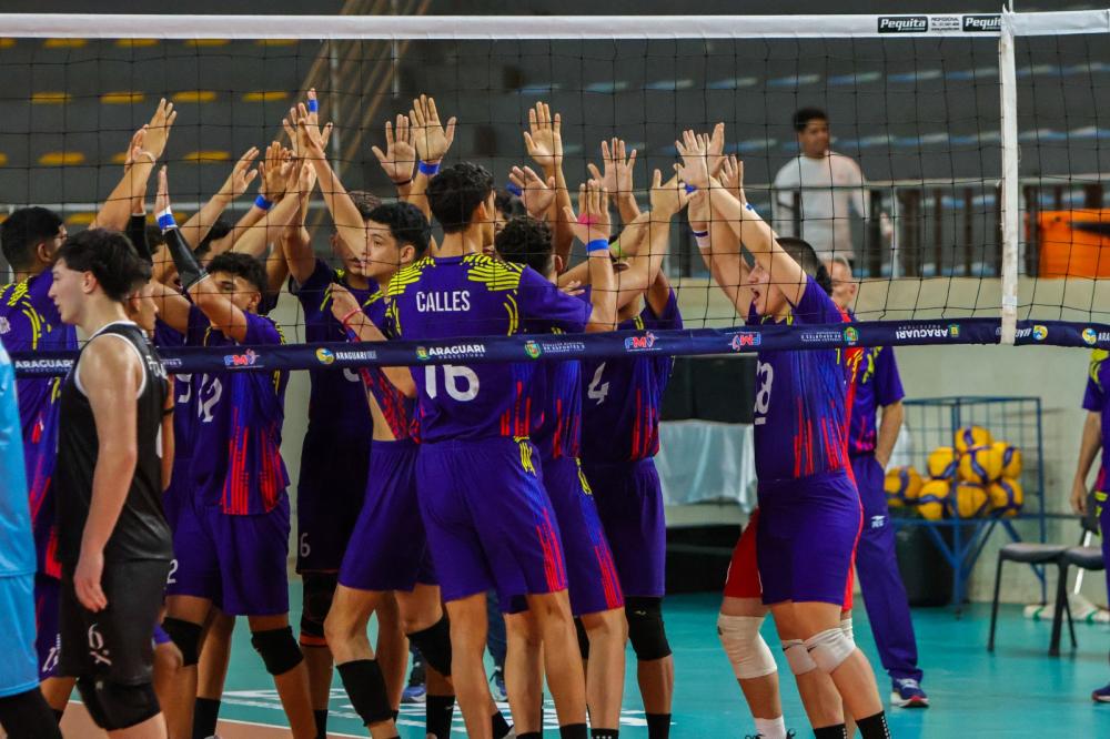 BRASIL ESTREIA COM VITÓRIA E ARAGUARI ABRE SUL-AMERICANO SUB-19 DE VÔLEI MASCULINO